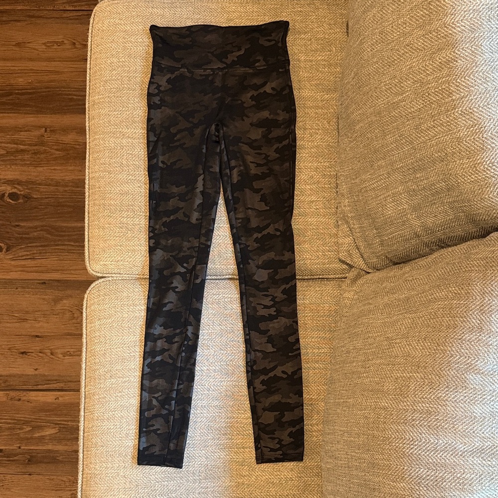 SPANX Black Camouflage Leggings